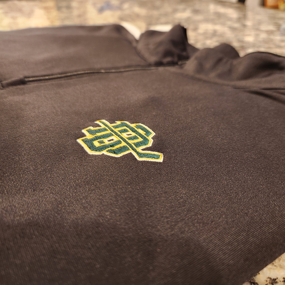 Augusta Beaver Dam BEAVERS Hockey Black And White XXL 1/4 Zip Pullover EUC NHL